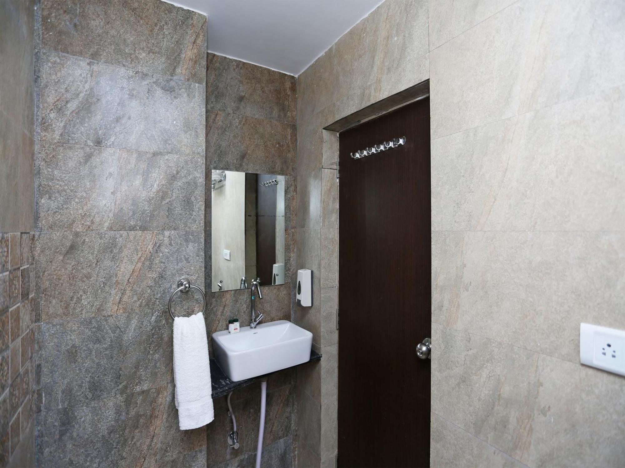 Fabexpress Gs Residency Otel Varanasi Dış mekan fotoğraf